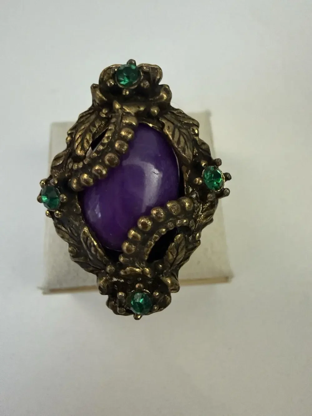 Vintage Gold Tone Purple Cabochon Green Rhinestone Ornate Statement Ring Size 6